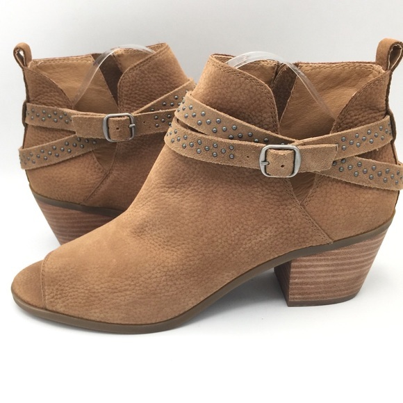 Lucky Brand Shoes - 🌸NEW lucky Brand Brown Pebbled Leather Booties
